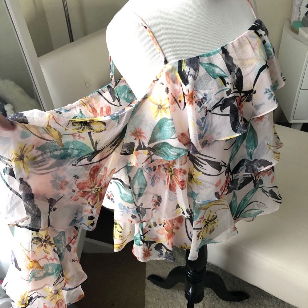 New BCBGeneration Ruffle Cami Top - Picture 3 of 5